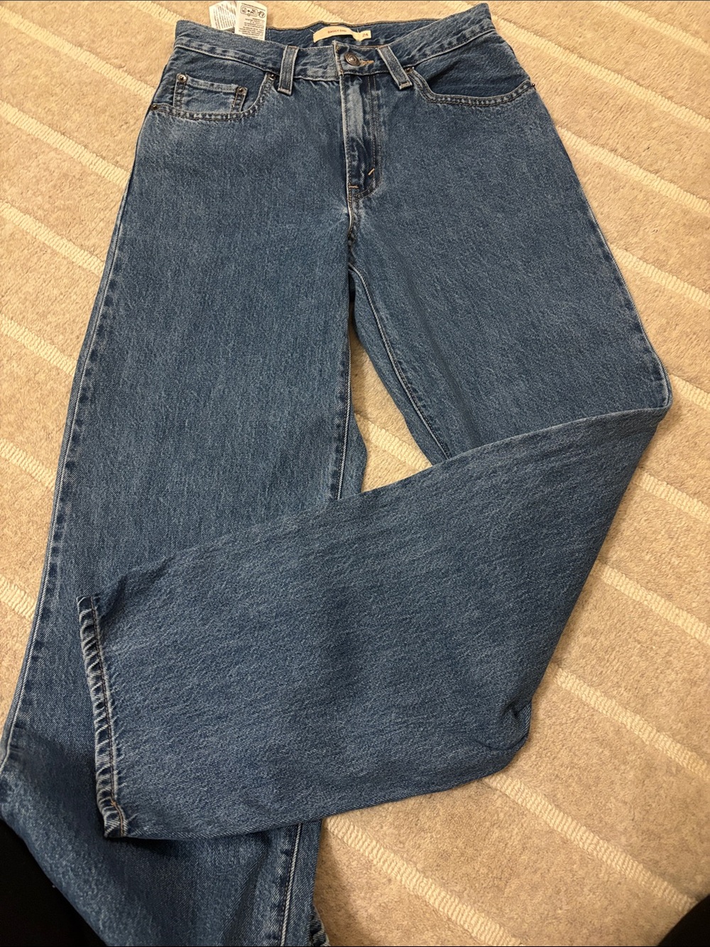 Levis